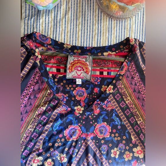 Johnny Was  Floral T-Shirt Womens Sz 2X Long Sleeve V Neck Top Multicolor - Picture 4 of 11